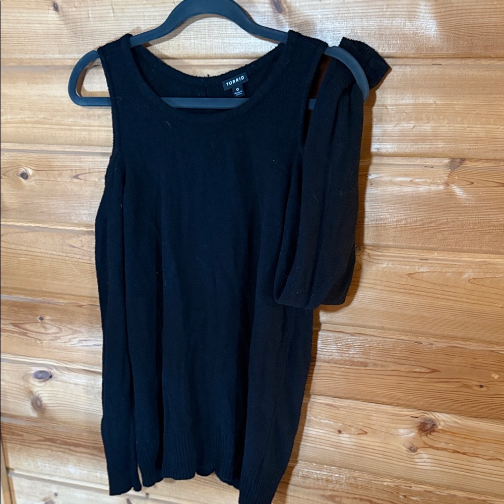 torrid Black cold Shoulder long sleeve Knit Top with laced up back